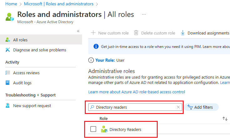 Screenshot der Seite „Rollen und Administratoren“ im Azure-Portal, auf der nach der Rolle „Verzeichnisleseberechtigte“ gesucht und diese ausgewählt wird