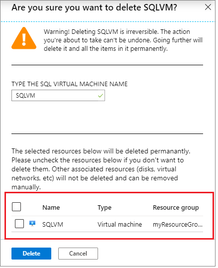 Screenshot, der zeigt, wie Sie die VM deaktivieren, um das Löschen der eigentlichen virtuellen Maschine zu verhindern, und anschließend „Löschen“ auswählen, um mit dem Löschen der SQL-VM-Ressource fortzufahren.