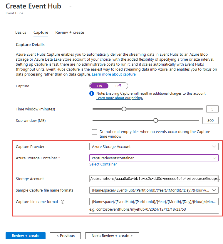 Screenshot: Registerkarte „Erfassen“ der Seite „Event Hub erstellen“ mit Azure Storage-Einstellungen