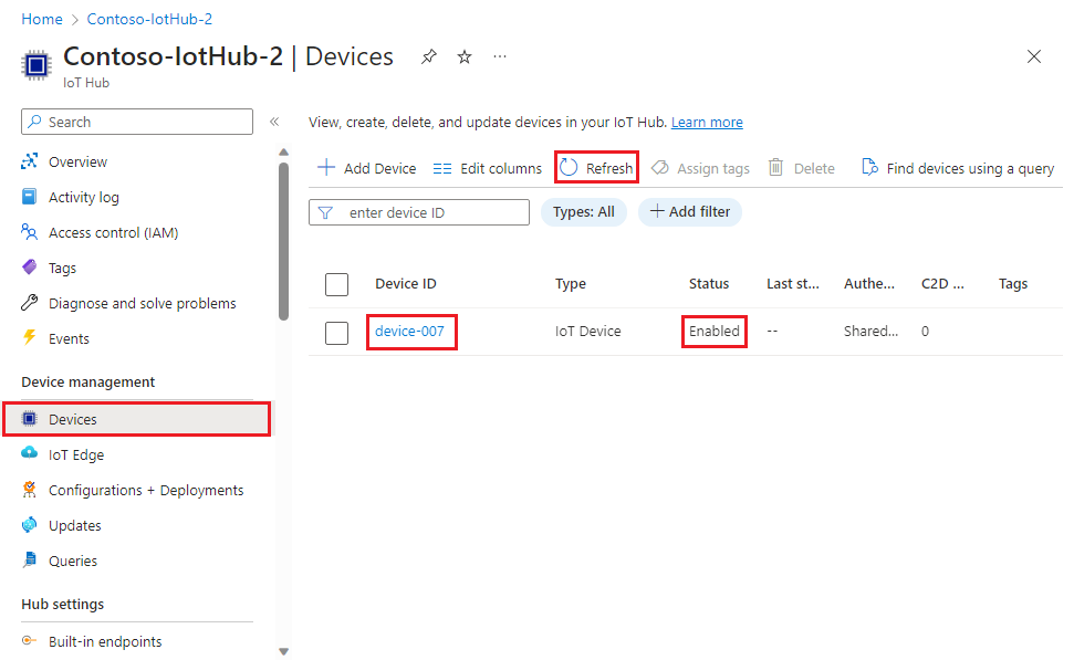 Der Screenshot zeigt, dass das Gerät beim IoT-Hub registriert und für das C-Beispiel aktiviert wurde.