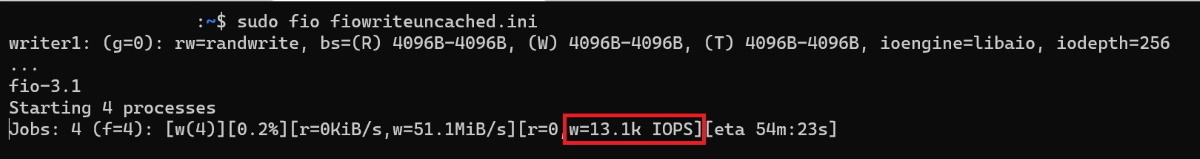 Anzahl der IOPS-Schreibvorgänge (13.100), die VM und Premium-SSDs ausschöpfen.