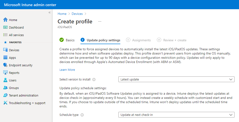 Screenshot: Beispieleinstellungen für Softwareupdaterichtlinien in Microsoft Intune