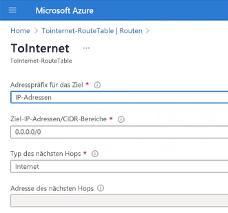 Screenshot des Menüs des Azure-Portals. Der Menüeintrag „ToInternet“ in der Routingtabelle hebt die Standardroute hervor, die mit dem Internet als nächstem Hop konfiguriert ist.