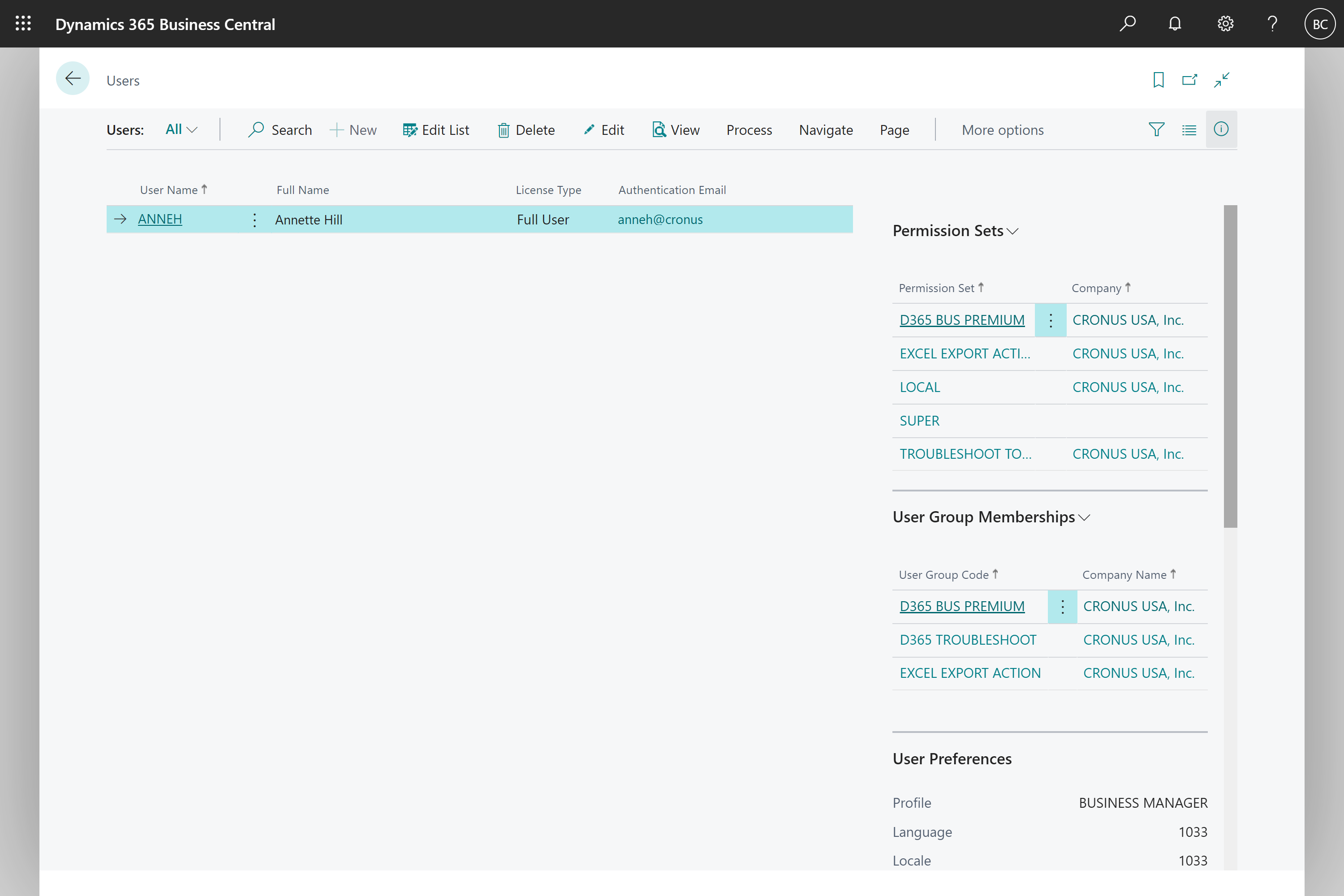 A list page with the FactBox pane expanded and displaying multiple FactBoxes