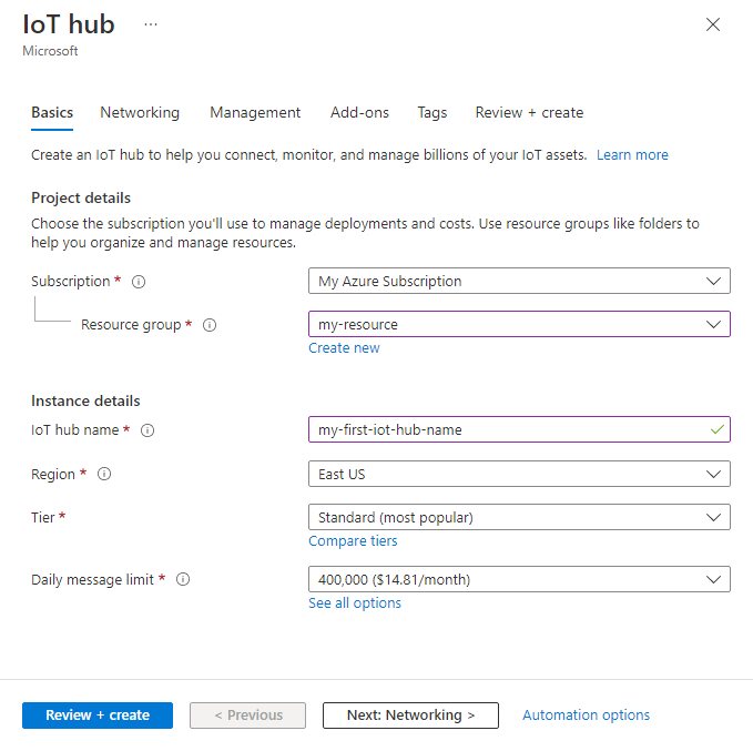 Captura de pantalla en la que se muestra cómo crear un centro de IoT en Azure Portal.