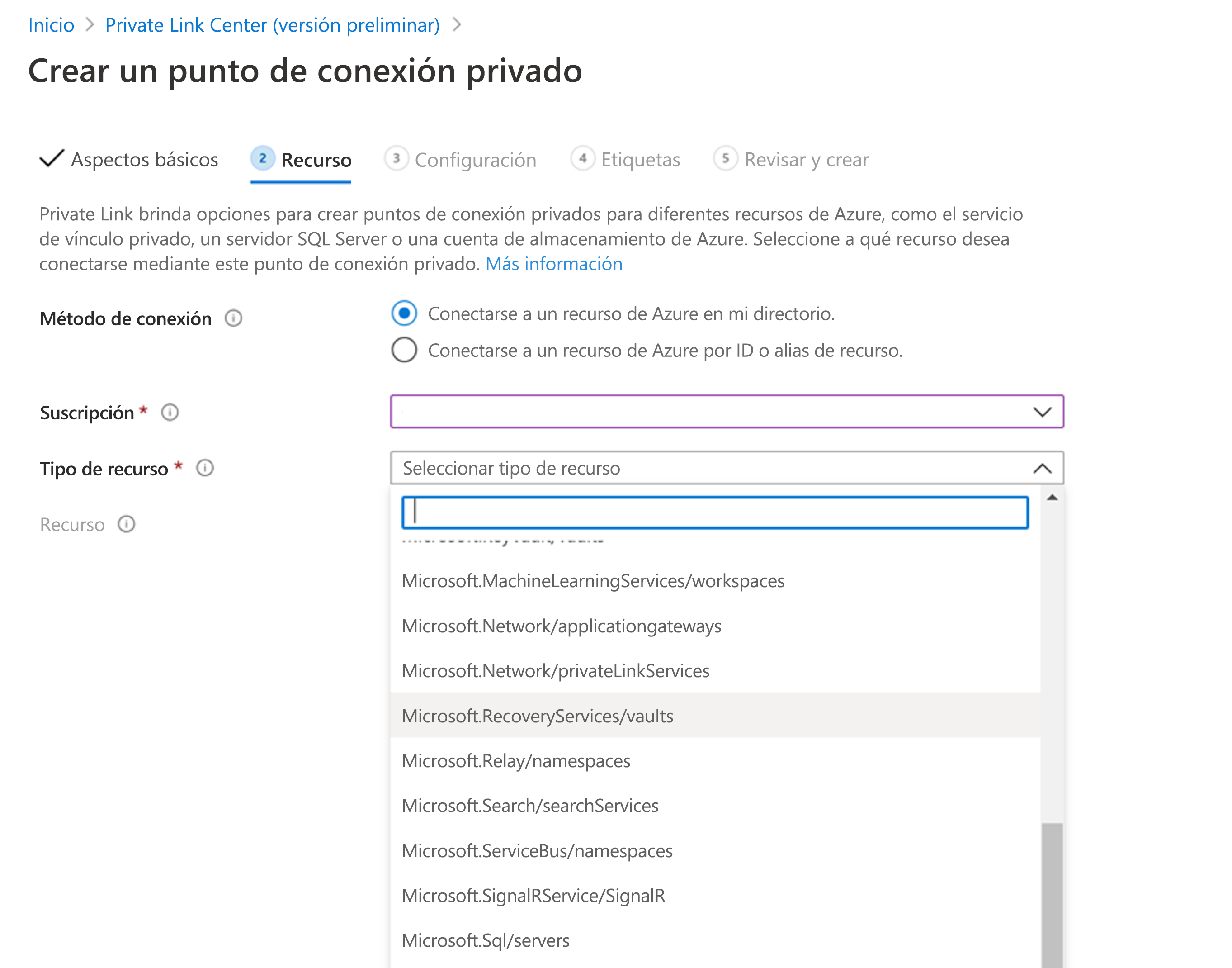 Muestra la pestaña Recurso, los campos de tipo de recurso, recurso y subrecurso de destino para la vinculación a un punto de conexión privado en Azure Portal.