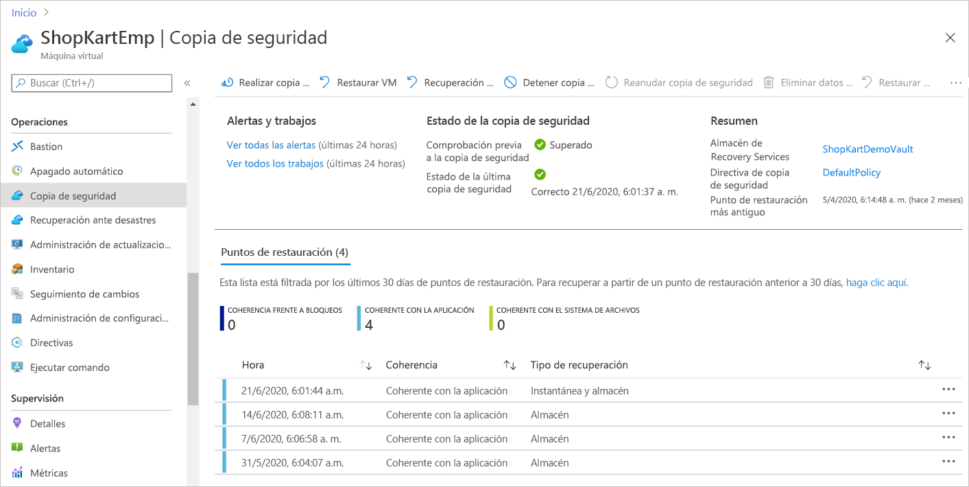 Captura de pantalla en la que se resaltan los almacenes de Recovery Services disponibles en el contexto de los recursos que protegen.