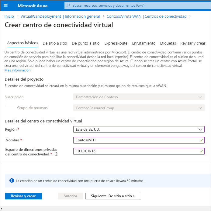 Captura de pantalla de la ficha Datos básicos de la hoja Crear centro de conectividad virtual. El administrador ha seleccionado la región (Este de EE. UU.) y ha especificado el nombre ContosoVH1. El espacio de direcciones privadas del centro de conectividad es 10.10.0.0/16.