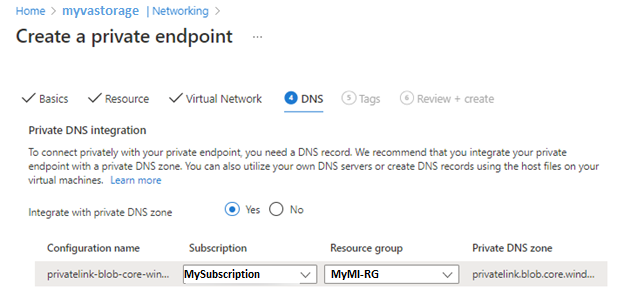 Capture d’écran montrant l’onglet DNS (Domain Name System) de la création de points de terminaison privés.