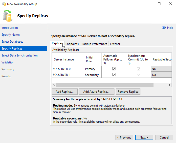 Capture d’écran montrant deux serveurs listés comme réplicas dans l’Assistant Nouveau groupe de disponibilité dans SSMS.