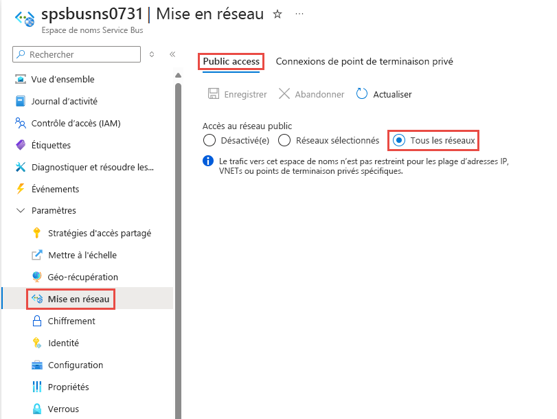 Capture d’écran de la page Réseau du portail Azure. L’option permettant d’autoriser l’accès à partir de Tous les réseaux est sélectionnée sous l’onglet Pare-feu et réseaux virtuels.