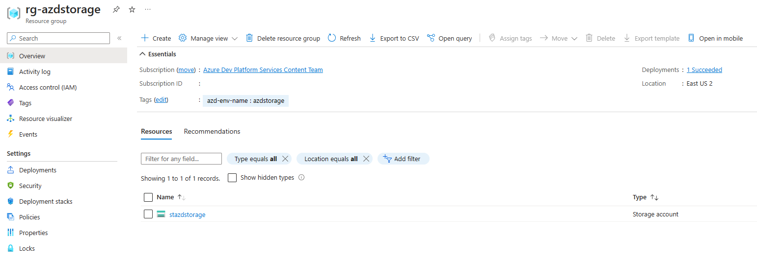 Capture d’écran montrant le groupe de ressources déployé et le compte de stockage.