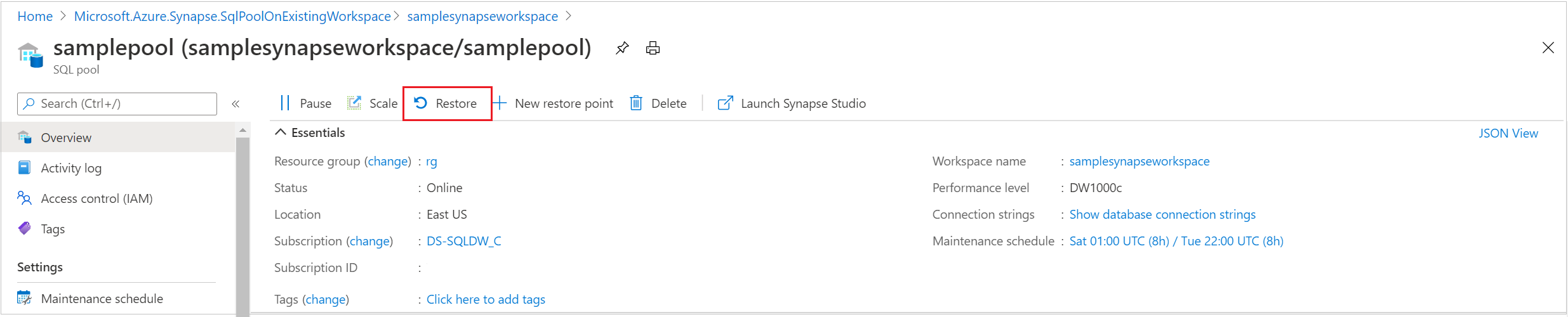 Capture d’écran du portail Azure montrant la page vue d’ensemble du pool SQL. Le bouton Restaurer est mis en surbrillance.