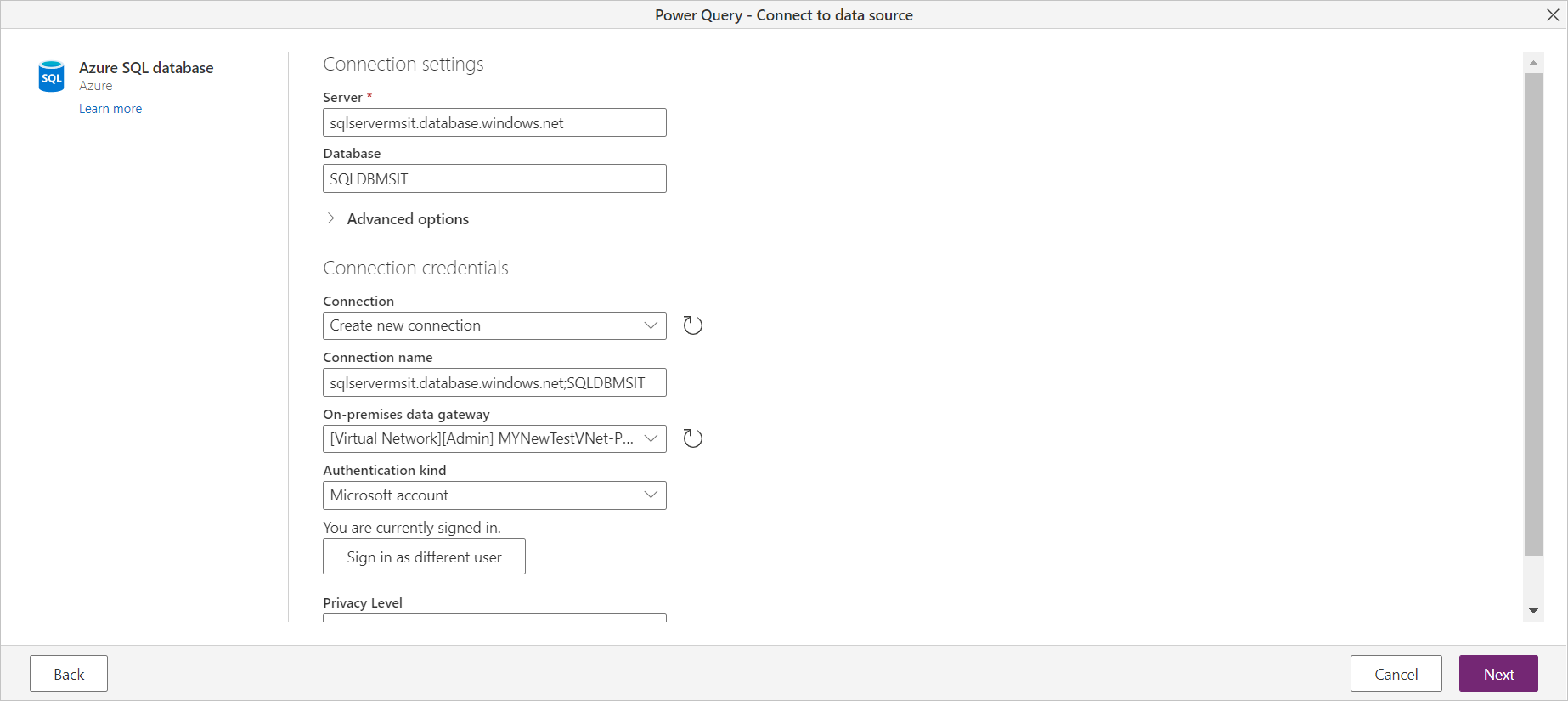 Capture d’écran montrant la boîte de dialogue Connexion Power Query à la source de données avec le nom de la passerelle de données VNet sélectionné, l’utilisateur connecté et prêt à sélectionner le bouton Suivant.