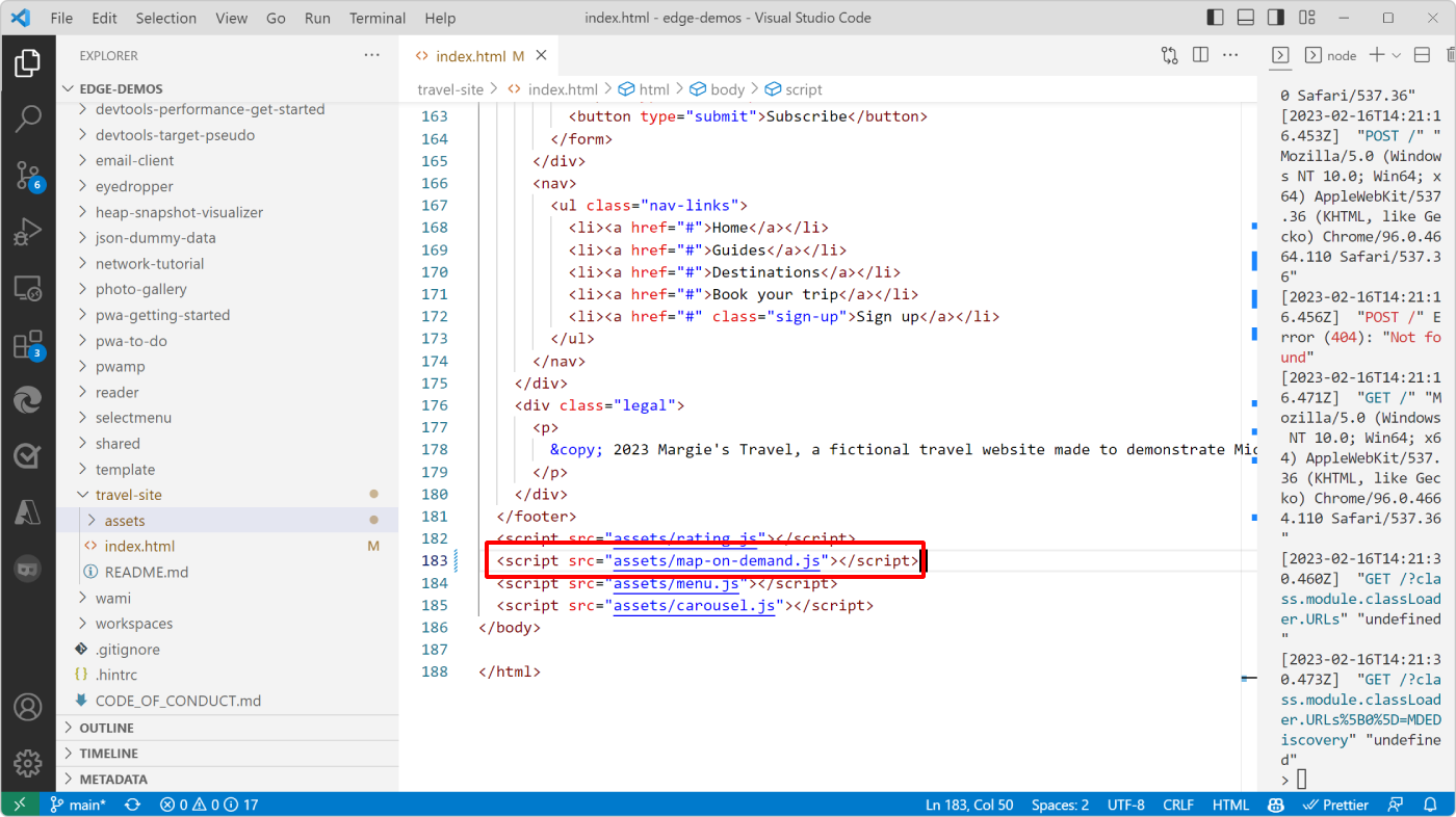 Visual Studio Code, montrant le code index.html et la nouvelle balise de script de carte à la demande