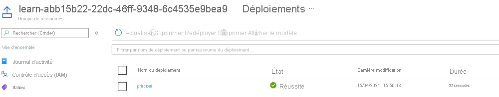 Capture d’écran de l’interface du portail Azure pour les déploiements montrant un déploiement répertorié avec un état réussi.