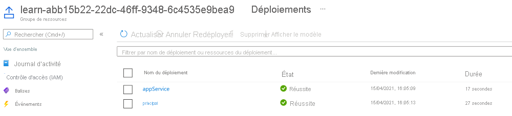 Capture d’écran de l’interface du portail Azure pour les déploiements avec deux déploiements répertoriés et réussis.