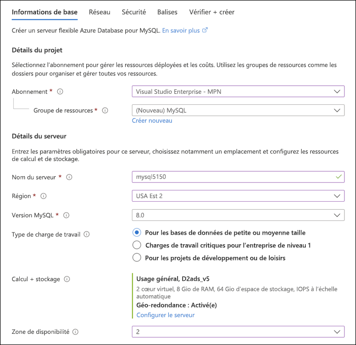 Capture d’écran des sections de détails Projet et Serveur de la page de déploiement du serveur flexible du Portail Azure de base.