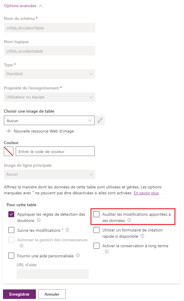 Capture d’écran du volet Modifier les propriétés de la table illustrant le menu Options avancées avec l’option Auditer les modifications apportées à ses données mise en évidence.