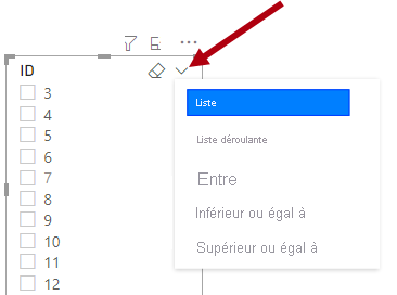 Capture d’écran d’un segment avec l’icône de flèche vers le bas sélectionnée et un menu contextuel.