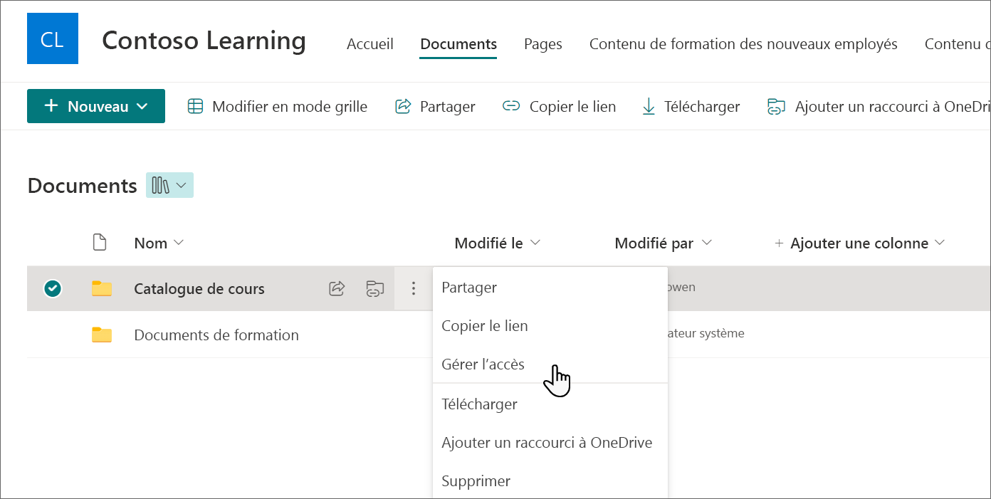 Capture d’écran d’un dossier sélectionné dans le référentiel de contenu d’apprentissage avec le curseur pointant sur Gérer l’accès.