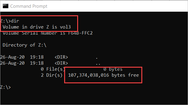 Screenshot che mostra l'uso del comando dir per visualizzare la capacità.