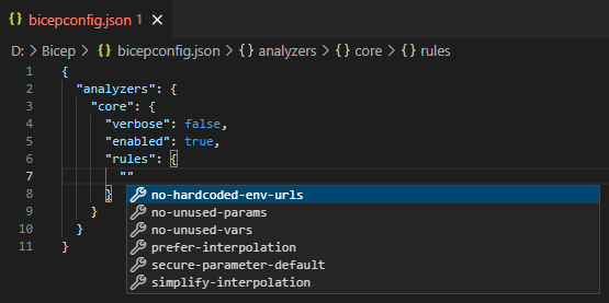 Screenshot del supporto di IntelliSense nella configurazione di bicepconfig.json.