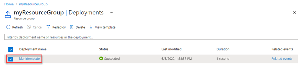 Screenshot di portale di Azure che mostra la cronologia di distribuzione con la distribuzione blanktemplate selezionata.