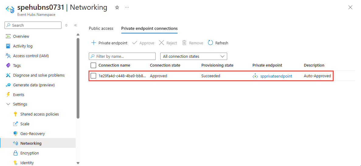 Screenshot che mostra la pagina Connessioni endpoint privato con l'endpoint privato appena creato.