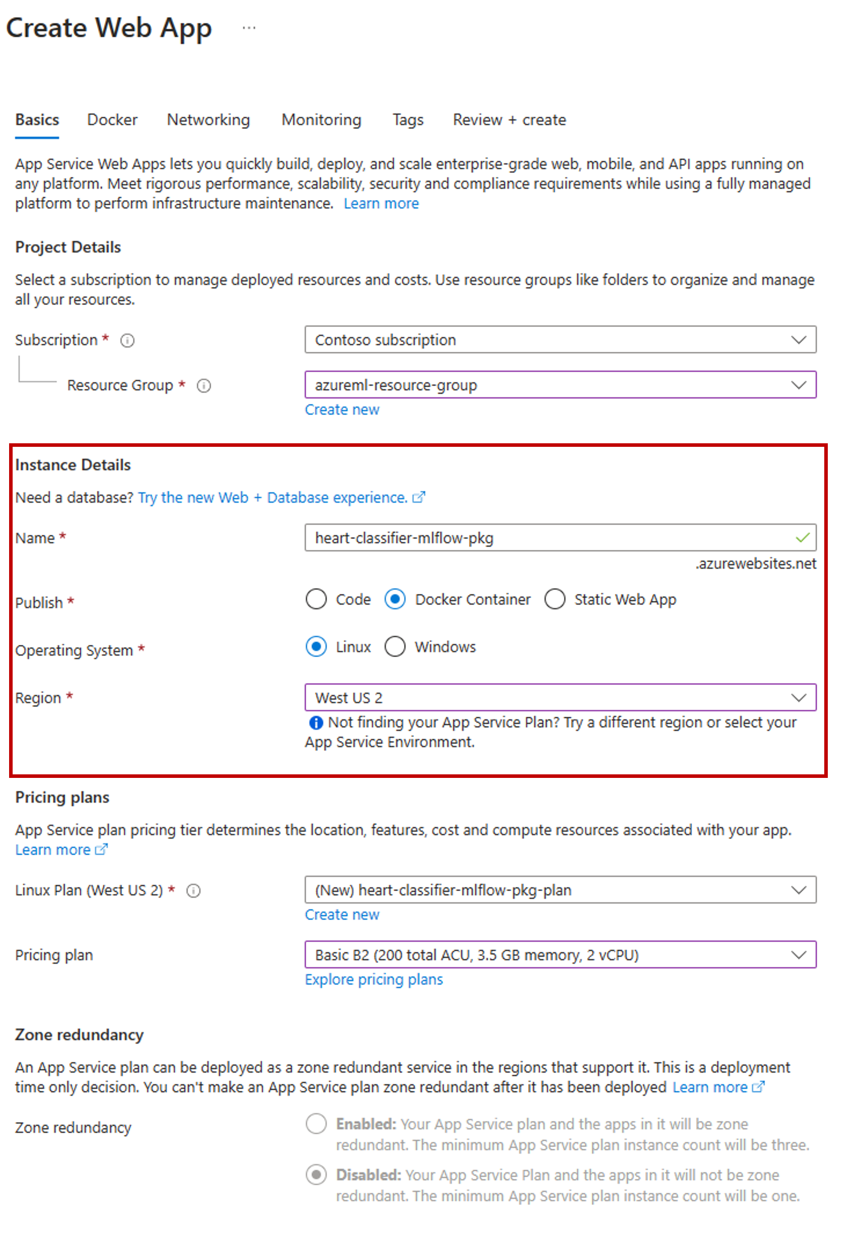 Screenshot che mostra come configurare il servizio app per distribuire l'immagine del contenitore Docker generata.