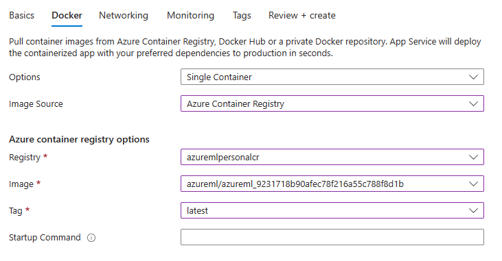 Screenshot che mostra la sezione Docker della procedura guidata, in cui è indicata l'immagine Docker associata al pacchetto.