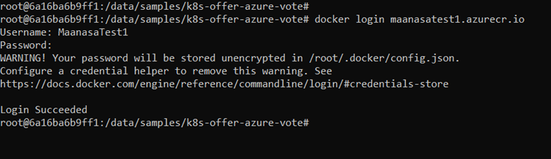 Screenshot del comando docker login nell'interfaccia della riga di comando.