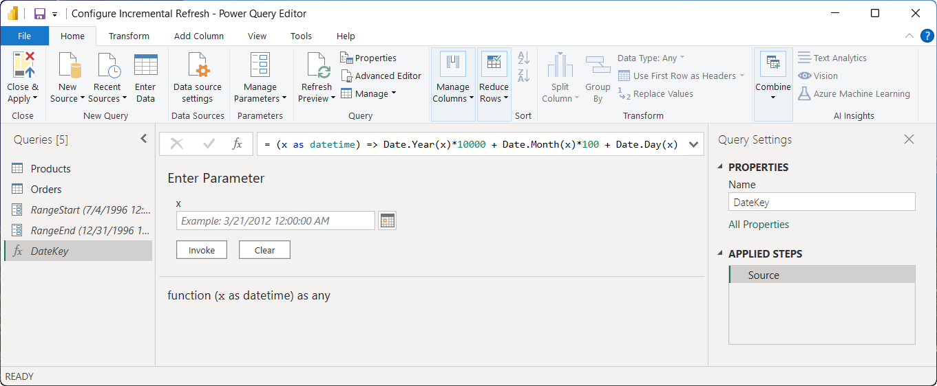 Editor di funzioni di Power BI che mostra la funzione DateKey surrogata integer.