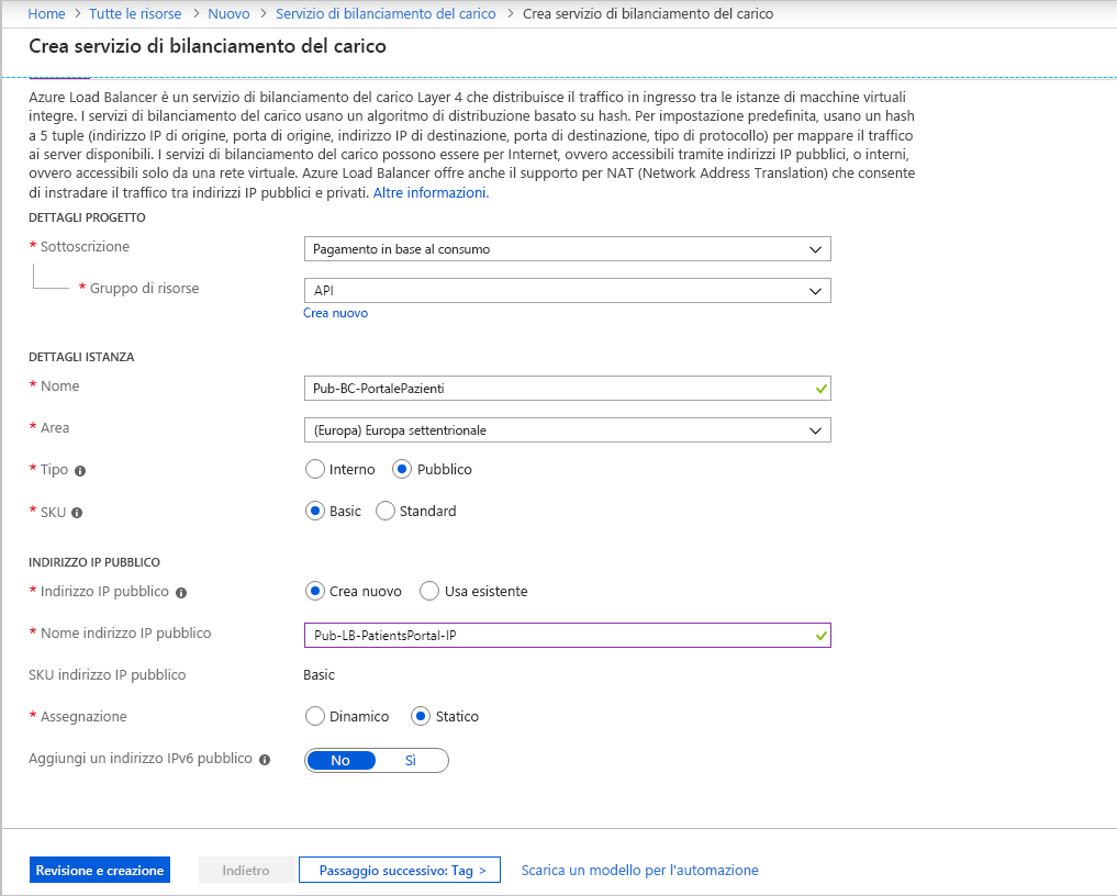 Screenshot che mostra la scheda Informazioni di base della schermata Crea un servizio di bilanciamento del carico nel portale di Azure.