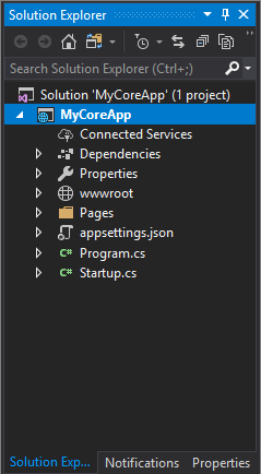 Screenshot mostra il progetto MyCoreApp selezionato in Esplora soluzioni in Visual Studio.