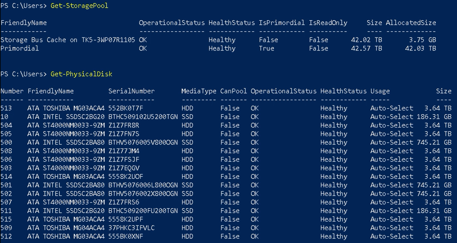 Screenshot che mostra i risultati di Get-StoragePool e Get-PhysicalDisk dopo aver abilitato la cache del bus di archiviazione.