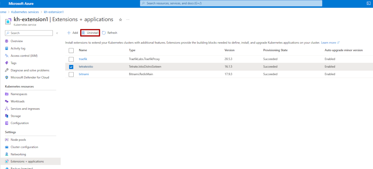 AKS クラスターの Azure portal ページが表示されます。 デプロイされた拡張機能は、[アンインストール] ボタンが強調表示された状態でリストされます。