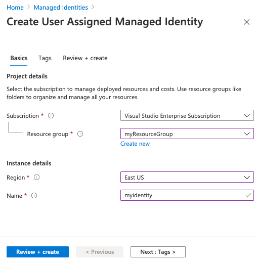 Azure portal でユーザー割り当て ID を作成するためのオプションのスクリーンショット。