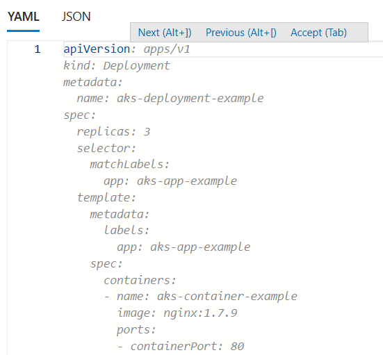 AKS YAML ファイルでオートコンプリート候補を表示する Microsoft Copilot in Azure を示すスクリーンショット。