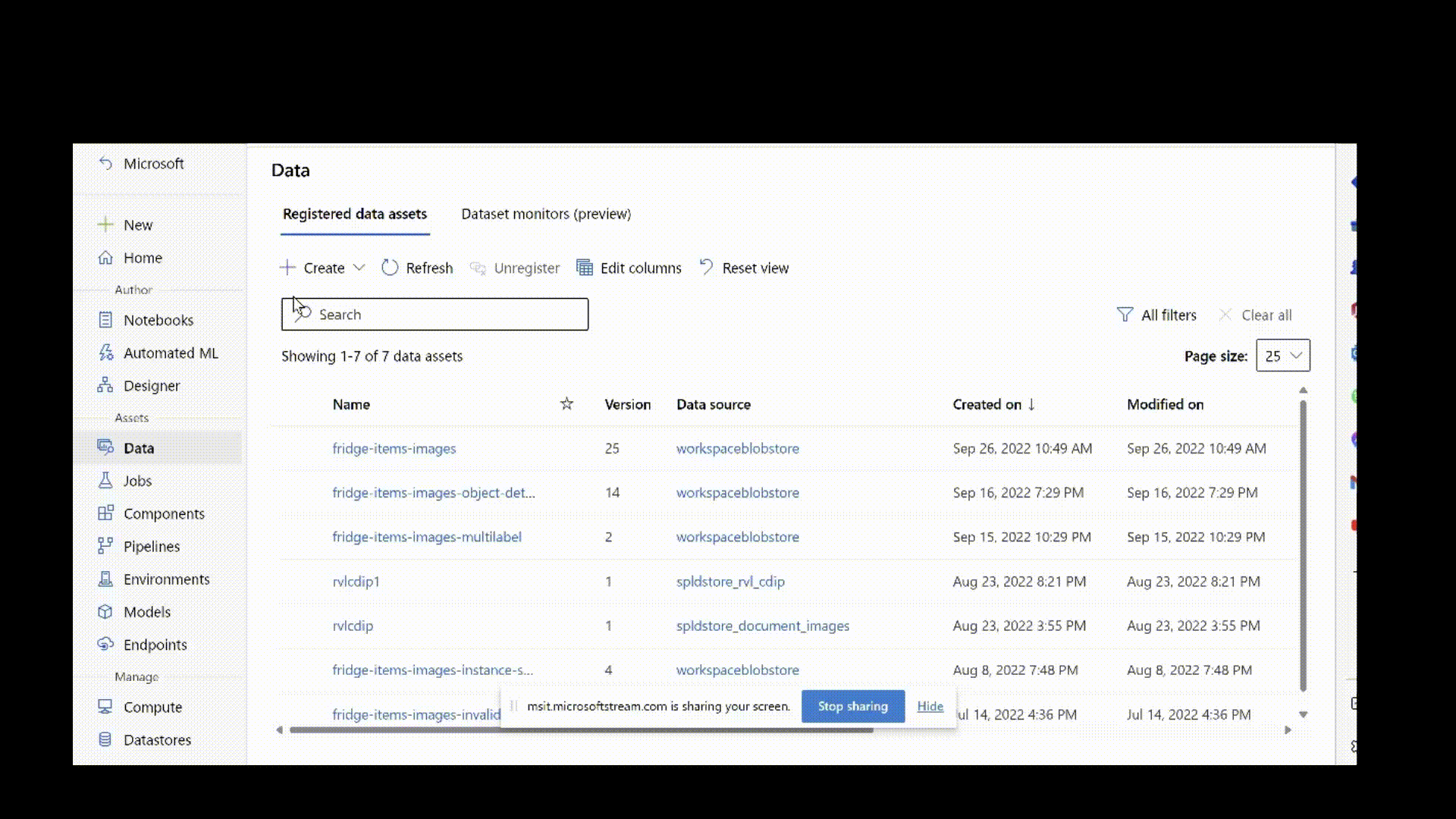 ローカル ファイルからデータセットを登録する方法を示すアニメーション。