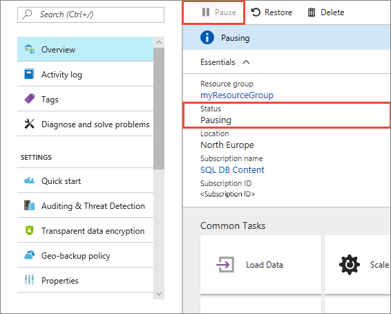 スクリーンショットは、ステータス値が [一時停止中] になっているサンプル データ ウェアハウスの Azure portal を示しています。