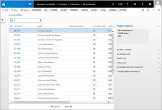 CustTable のグリッド ビュー。