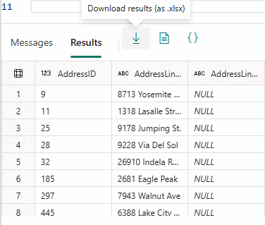 Fabric ポータルの SQL クエリ エディターの [結果のダウンロード] ボタンを示すスクリーンショット。