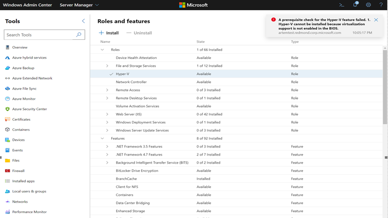 Hyper-V 사용 오류 메시지를 표시하는 Windows Admin Center 서버 관리자 역할 및 기능 페이지의 스크린샷.