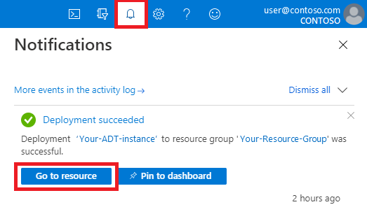 Zrzut ekranu przedstawiający powiadomienia platformy Azure z informacją o pomyślnym wdrożeniu i wyróżnionym przyciskiem 