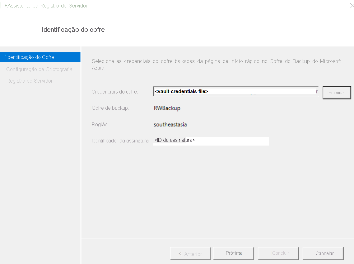 A captura de tela mostra como adicionar credenciais de cofre usando o Assistente de Registro de Servidor.