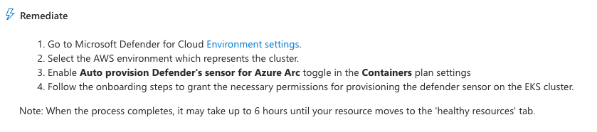 Captura de tela explicando como corrigir a recomendação de clusters do EKS instalando os componentes necessários do Defender para Contêineres.