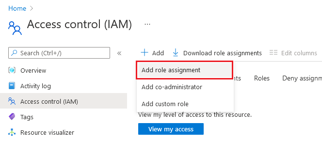 Captura de tela mostrando uma página de controle de acesso (IAM) com o menu “Adicionar atribuição de função” aberto.