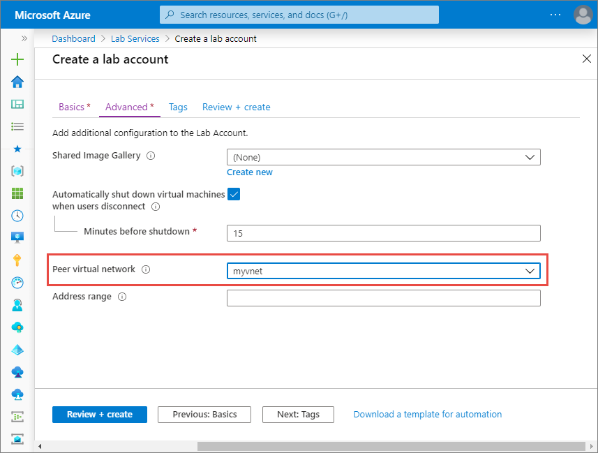 Captura de tela que mostra como criar uma conta de laboratório no portal do Azure, destacando a configuração da rede virtual de emparelhamento.