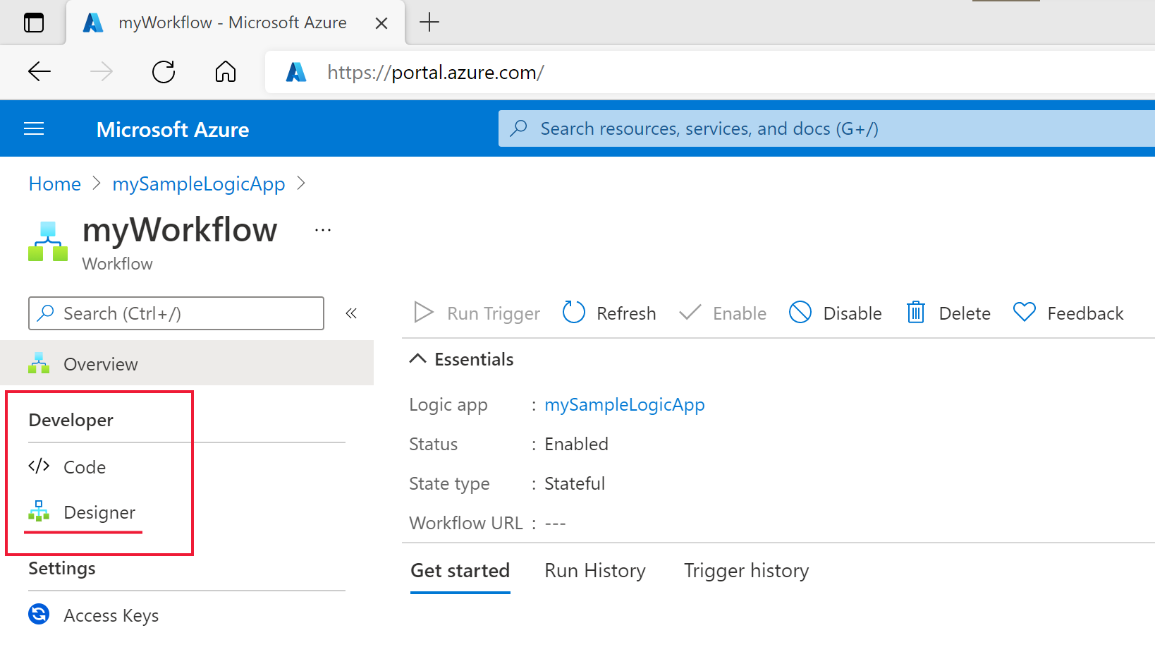 Captura de tela de uma página de recursos do aplicativo lógico no portal do Azure, mostrando as opções da barra lateral para exibir um fluxo de trabalho na exibição de Código ou Designer.